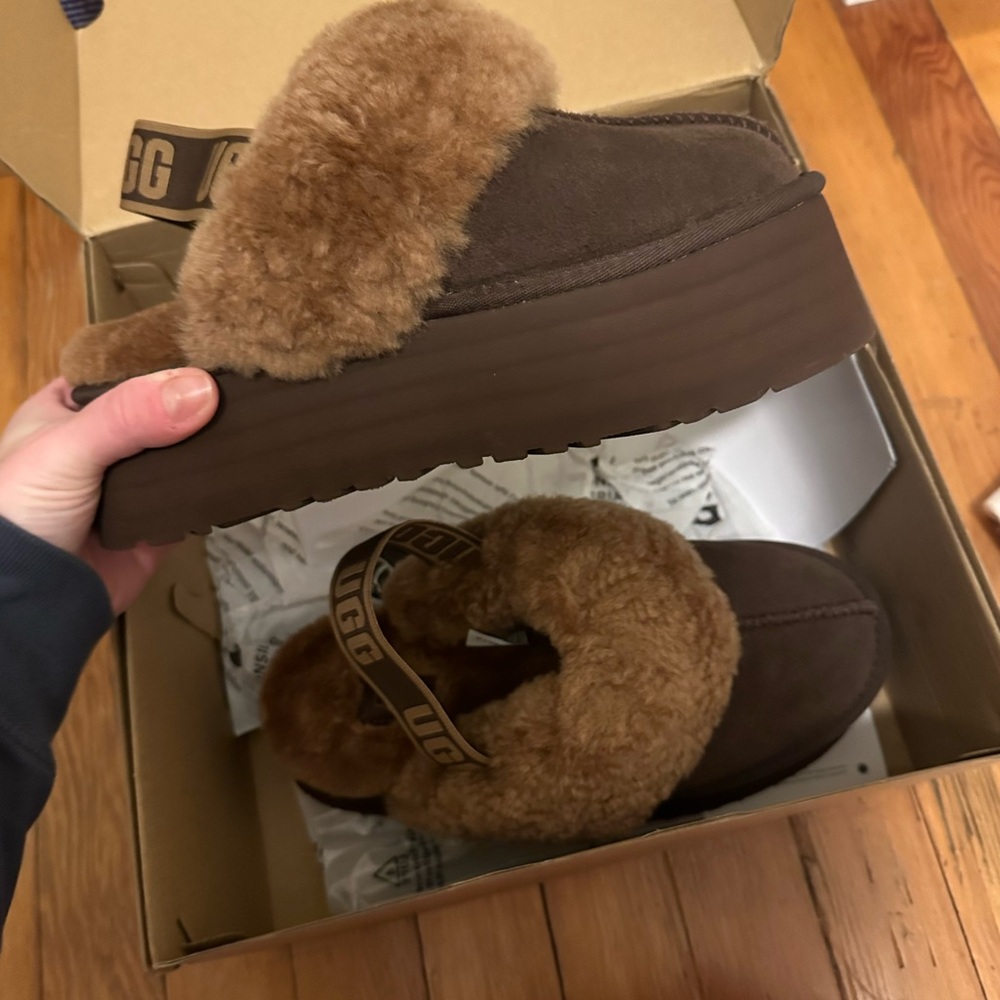 Ugg Funkette Burnt Cedar Size 7 Brand New with Box never worn